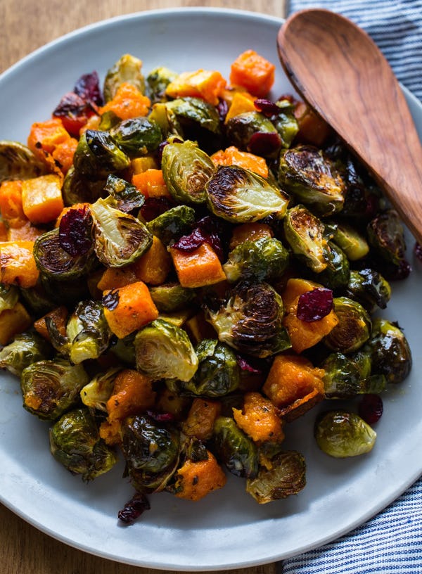 Butternut Squash, Brussels Sprout, and Bread Stuffing with Apples Butternut Squash, Brussels Sprout, and Bread Stuffing with Apples new foto Butternut Squash, Brussels Sprout, and Bread Stuffing with Apples Butternut Squash, Brussels Sprout, and Bread Stuffing with Apples new picture