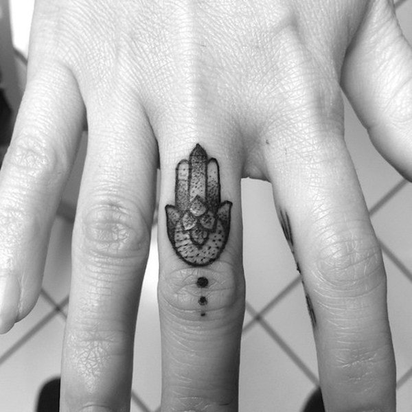 30 Awesome Finger Tattoos That Will Subtly Add Creativity To Your Life