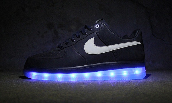 air max light up trainers