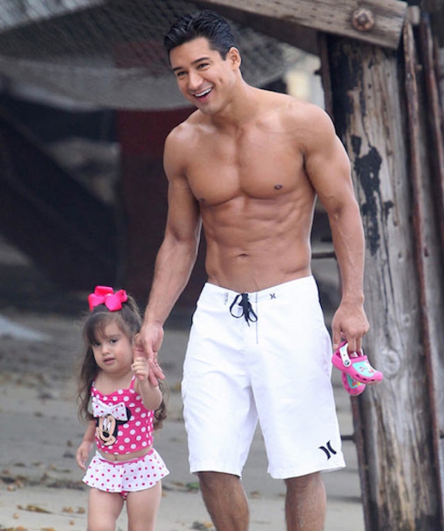 15 Insanely Hot Dads Who Work Hard To Not Have Dadbods 