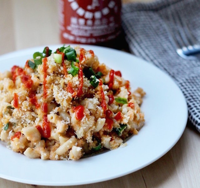 25-delicious-ways-to-spice-up-everything-you-eat-with-sriracha-photos