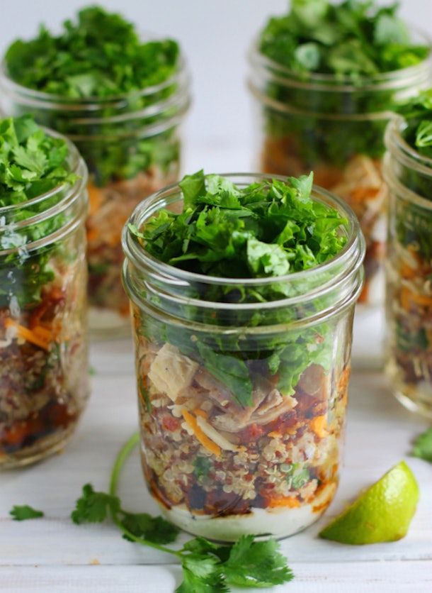 20 Healthy Mason Jar Lunches You Can Bring To Work In The New Year (Photos)