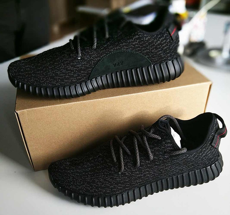 pictures of fake yeezys