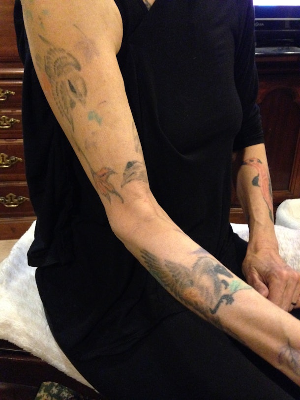 Older Women With Tattoos / Women With Tattoos That Rock - Barnorama : However, if you see an old lady with a visible tattoo, she gives off an aura that indicates that she's led an incredible life.