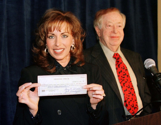 an analysis of the sexual harassment lawsuit by paula jones for president bill clinton in the us After accusations of sexual harassment, clinton addressed the nation for the paula jones lawsuit the rhetoric of an apology: the bill clinton sex. an analysis of the sexual harassment lawsuit by paula jones for president bill clinton in the us After accusations of sexual harassment, clinton addressed the nation for the paula jones lawsuit the rhetoric of an apology: the bill clinton sex.