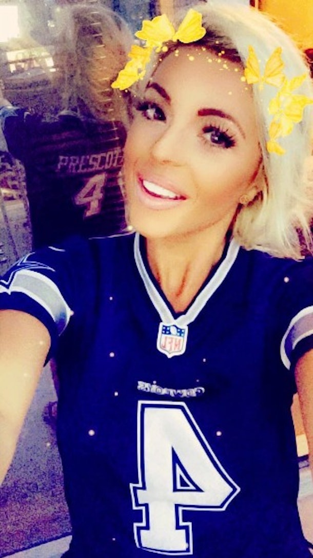 Dak Prescott Is Winning Off The Field With His Smokeshow Girlfriend