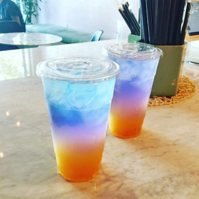 This Rainbow Drink On Insta Is Everyone's New Obsession