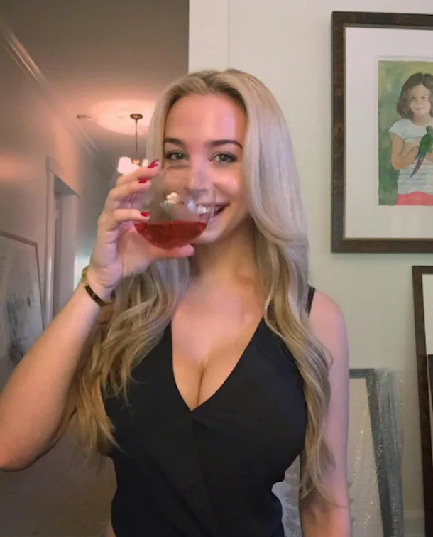 Indians Dh Mike Napoli S Girlfriend Sophia Phalen Is Stunning