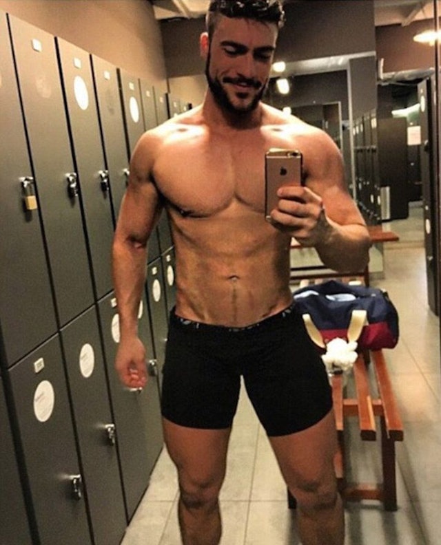 Spanish Man Has Been Dubbed World's Hottest Male Nurse - 640 x 792 jpeg 95kB