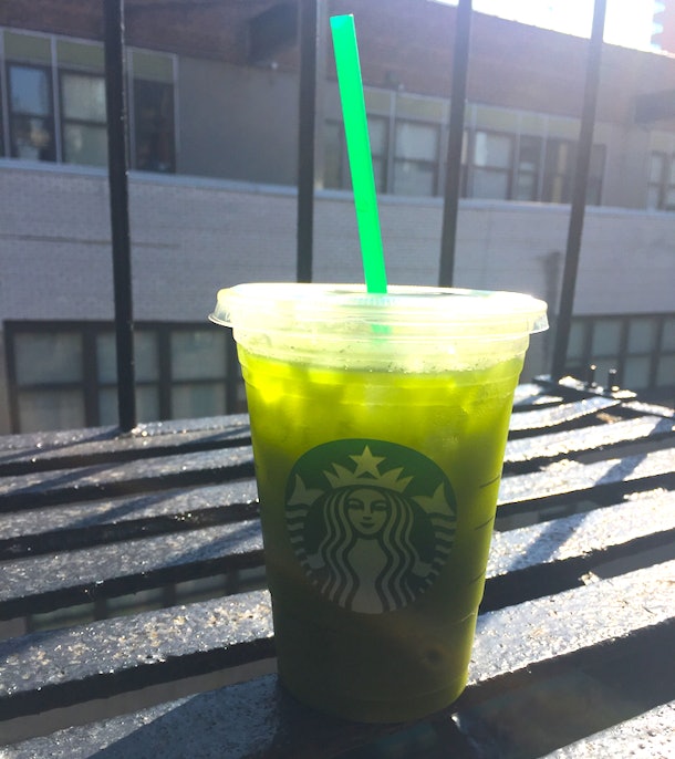 How To Make Starbucks' Matcha Lemonade At Home