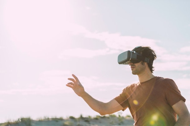 Can You Watch The Solar Eclipse With Sunglasses Here S What