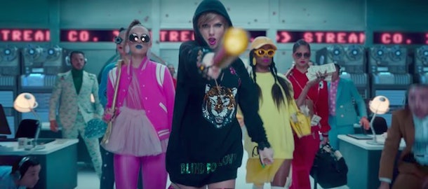 taylor swift lwymmd cat mask tiny details in taylor swift s quot look what you made me do taylor swift lwymmd cat mask tiny details in taylor swift s quot look what you made me do