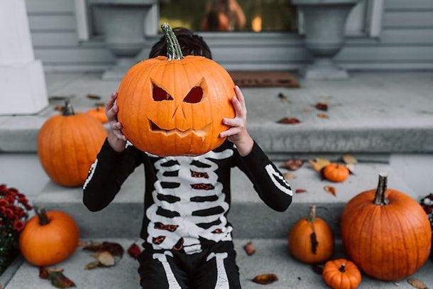 40-instagram-captions-for-pumpkin-carving-photos-with-your-girl-squad