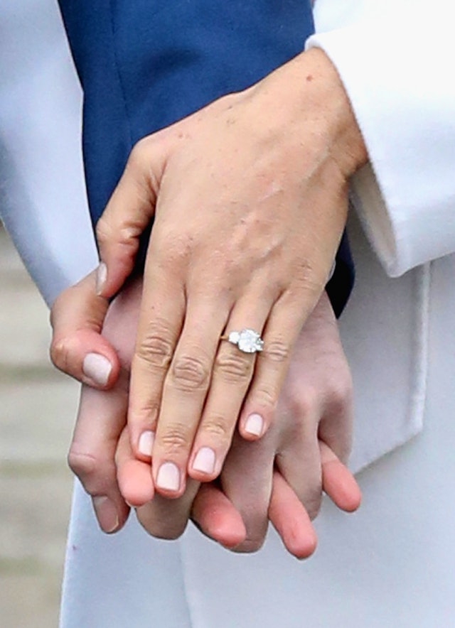 Photos Of Meghan Markle's First Engagement Ring Are Actually Really ...