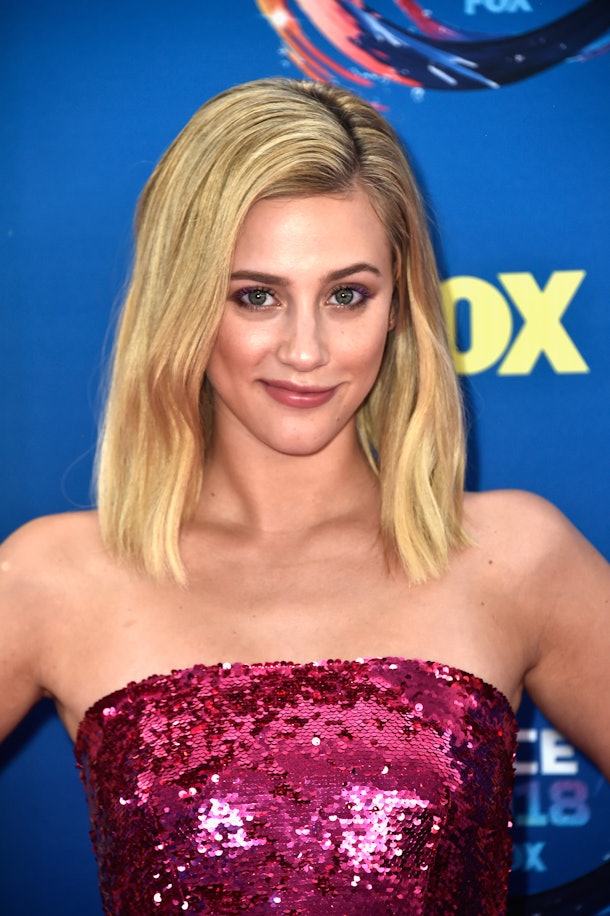 Lili Reinhart S Teen Choice Awards Dress Was So Legally