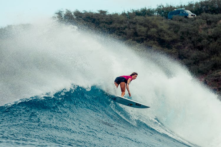 Caroline Marks el futuro del surf femenino | Singlequiver.com