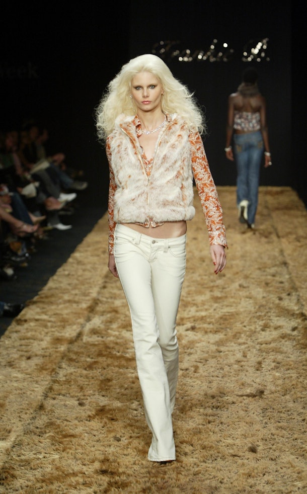 35 Instagram Captions For Ice Blonde Hair Because It S So In Right Now