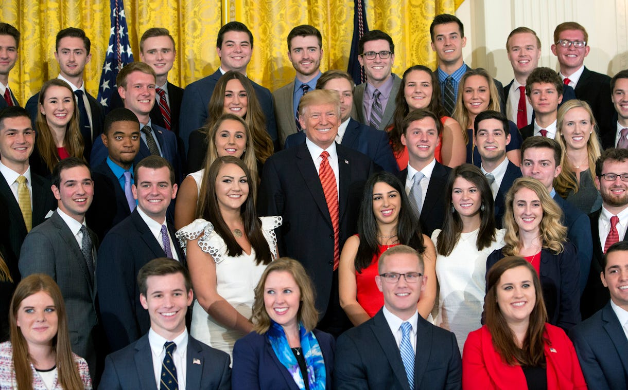 Are White House Interns Paid? It's All For The Experience