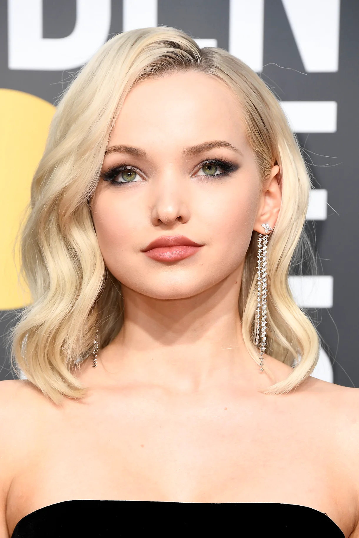 Dove Cameron s Light Purple Hair Is A Total Switch From Her Signature dove-cameron-s-light-purple-hair-is-a-total-switch-from-her-signature