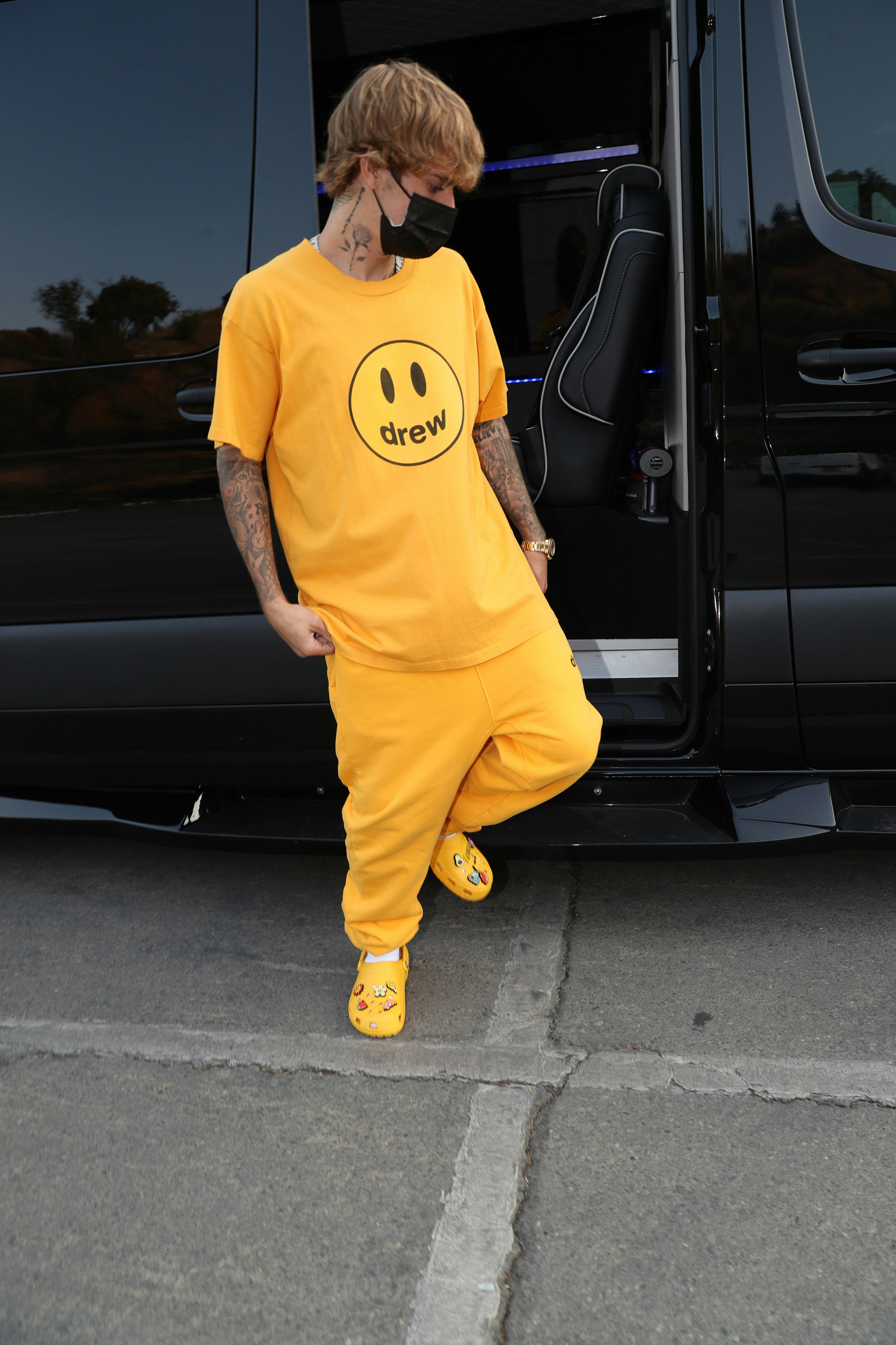 justin bieber crocs