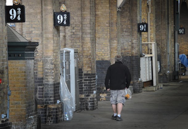 The 10 Best Harry Potter Zoom Backgrounds To Add Some Magic To Your Hangouts