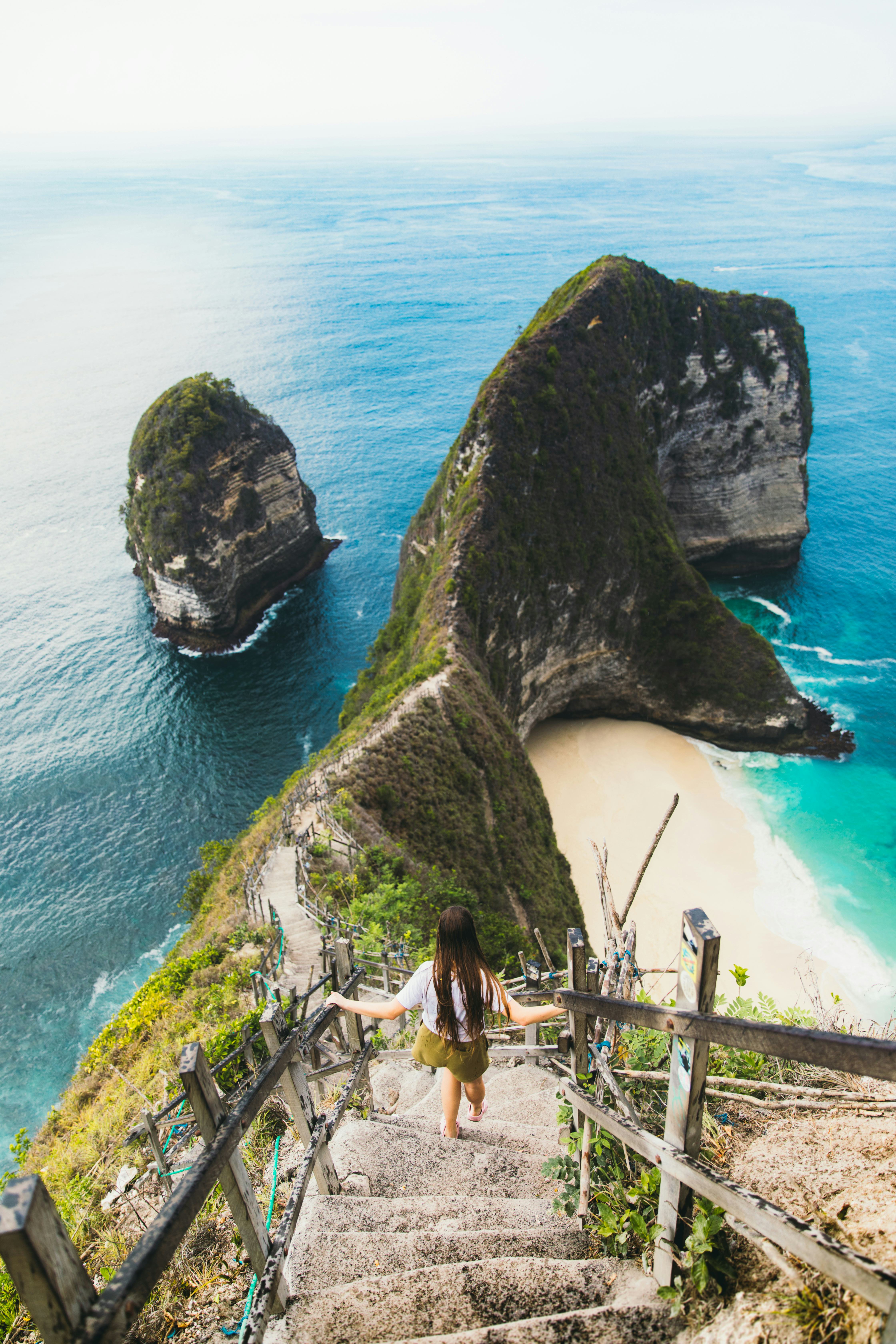 32 Captions For Throwback Travel Pictures & The Pretty ...
