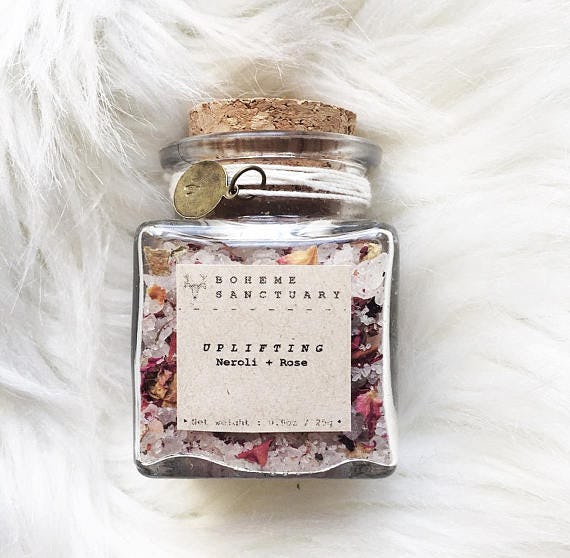 6 Essential Oils For The Bedroom That'll Set The Mood For Both Romance