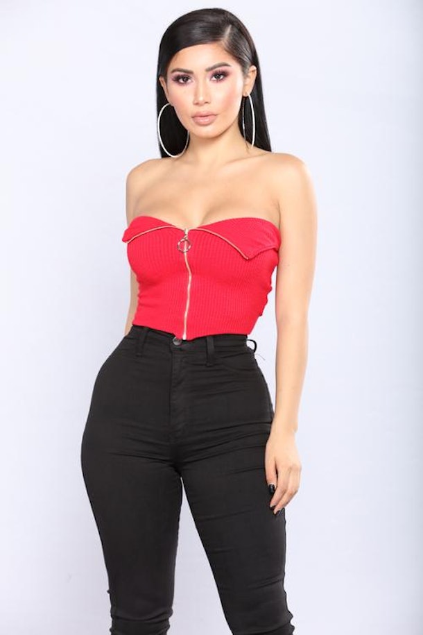 4 Fashion Nova Outfits For New Year’s Eve That Are Dirt Cheap & So Extra