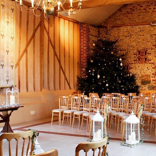 10 Christmas Wedding Ideas That Truly Bring The Holiday Magic To Life