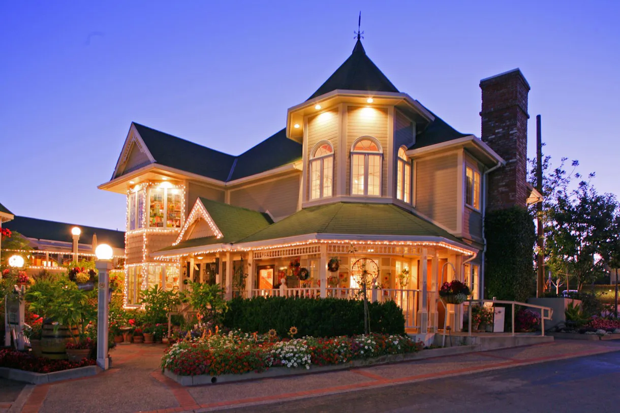 These 6 Christmas Themed Hotels Are Seriously Perfect To Spend The These 6 christmas themed hotels are seriously perfect to spend the
