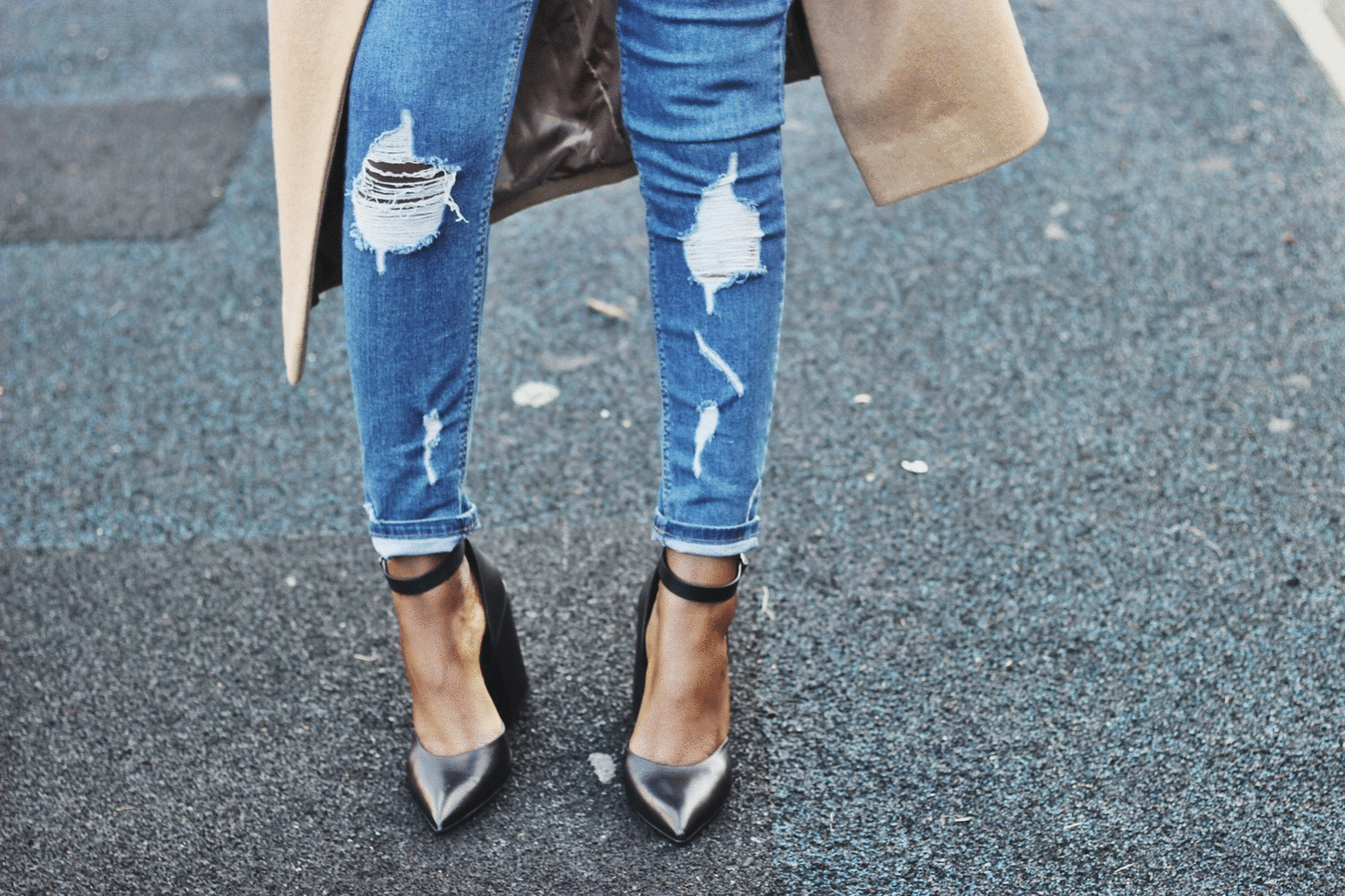 24 Captions For Ripped Jeans, Because You're A 
