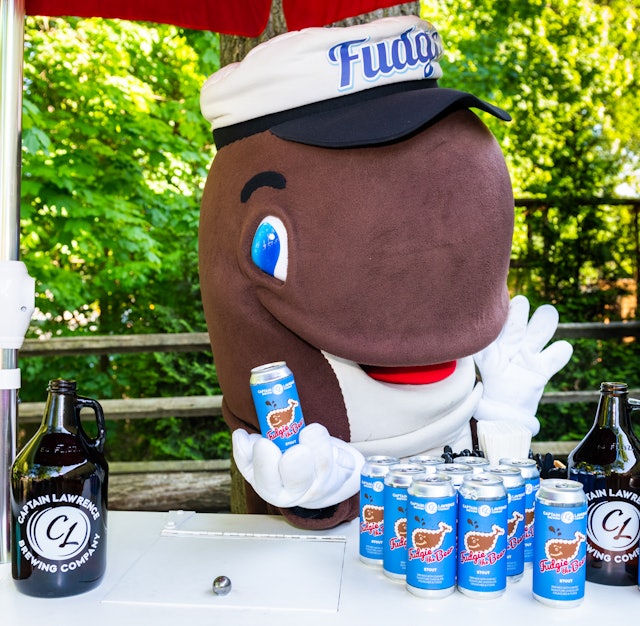 Carvel's "Fudgie The Beer" Tastes Like Ice Cream Cake & I'll Have Some For Dessert