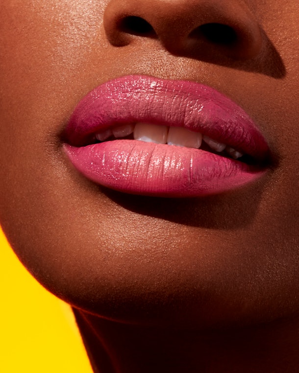 Covergirls Exhibitionist Lipstick Comes In Over 40 Bright Colors So