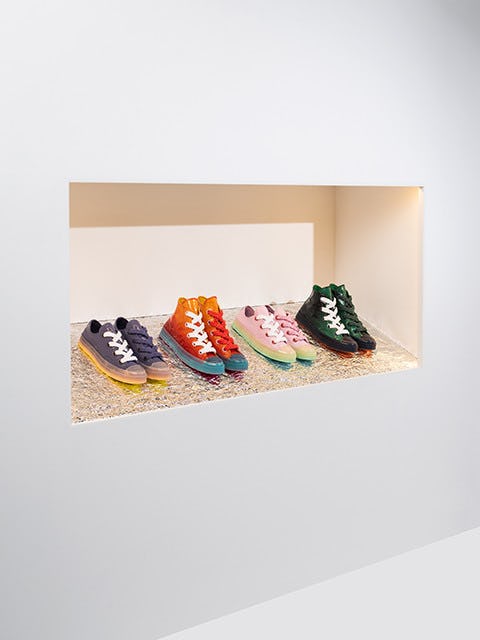 converse with colored soles