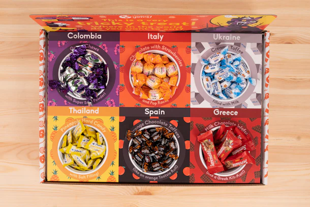 Universal Yum's October 2019 Box for Halloween with international candy