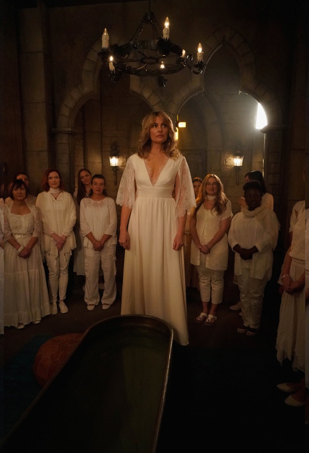 New Photos From 'Riverdale' Season 3 Episode 13 Show The Inside Of The Farm