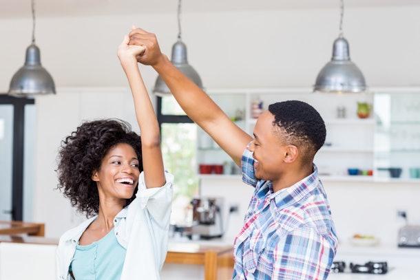 On the hunt for Instagram photo ideas for at-home date nights? Dancing with your boo is a fun option.