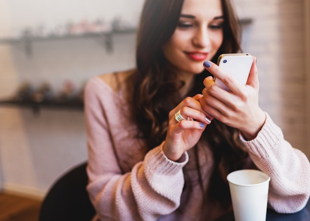 One of the first date hacks that actually work is starting a convo before your date arrives.