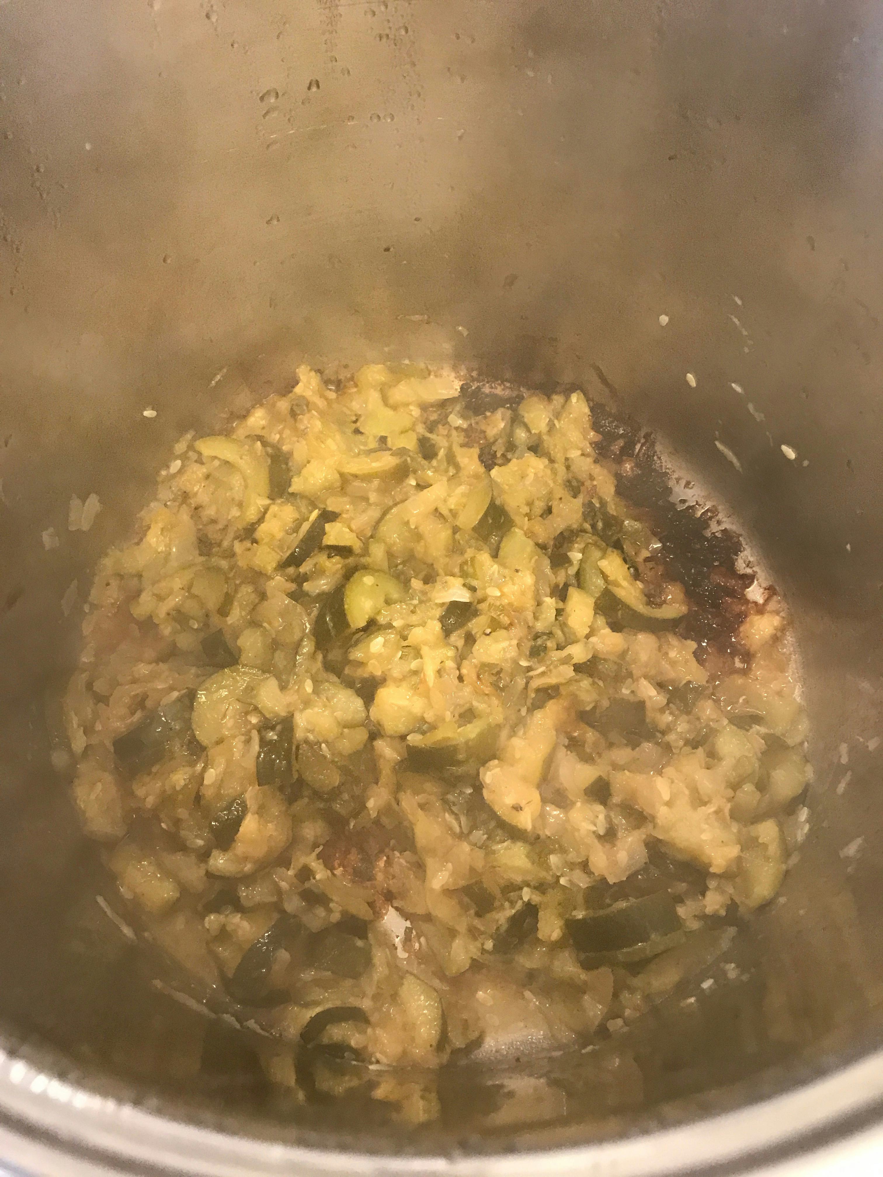 I Tried Meghan Markle's Zucchini Pasta Sauce & It's Royally Easy To Make