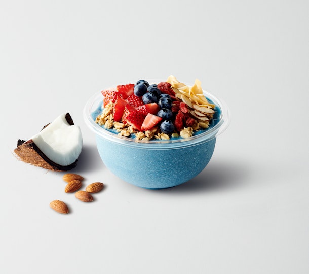 Jamba Juice’s New Blue Sky Smoothie & Bowl Is An InstagramWorthy Treat