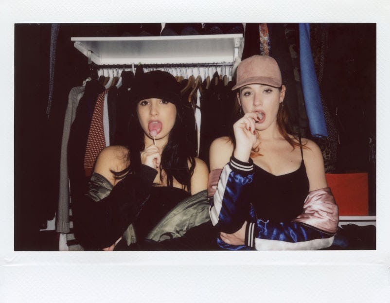 5 Best Things About Sharing An Apartment With Your Sister & No One Else Hot Lifestyle News