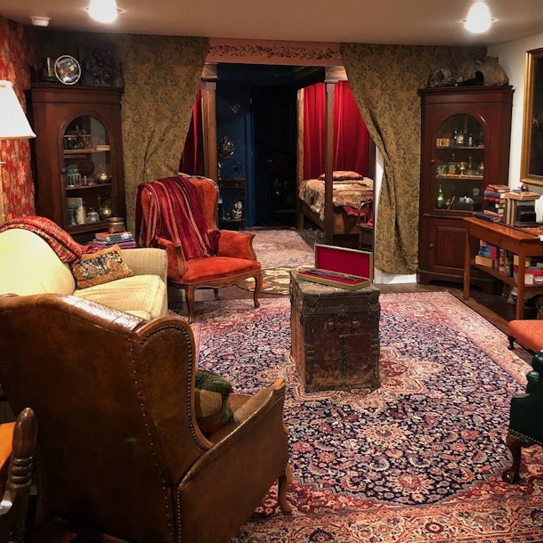 7 'Harry Potter'Themed Airbnbs To Rent For The Most Magical Fall Vacay Yet