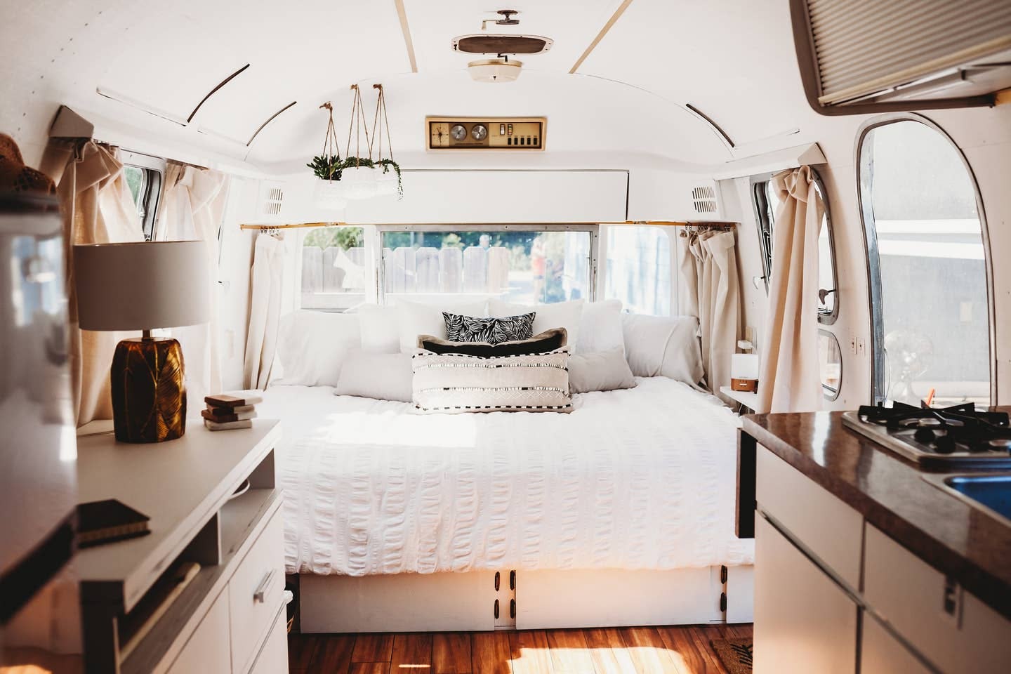 6 Airstreams On Airbnb That Are So Cool & Cozy For Your Next Baecation