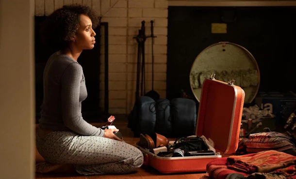 Mia hides the identity of Pearl's father in 'Little Fires Everywhere.'