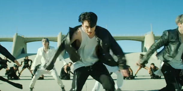 Terungkap 15 Tato Jungkook BTS yang Dulu Disembunyikan Terungkap 15 Tato Jungkook BTS yang Dulu Disembunyikan