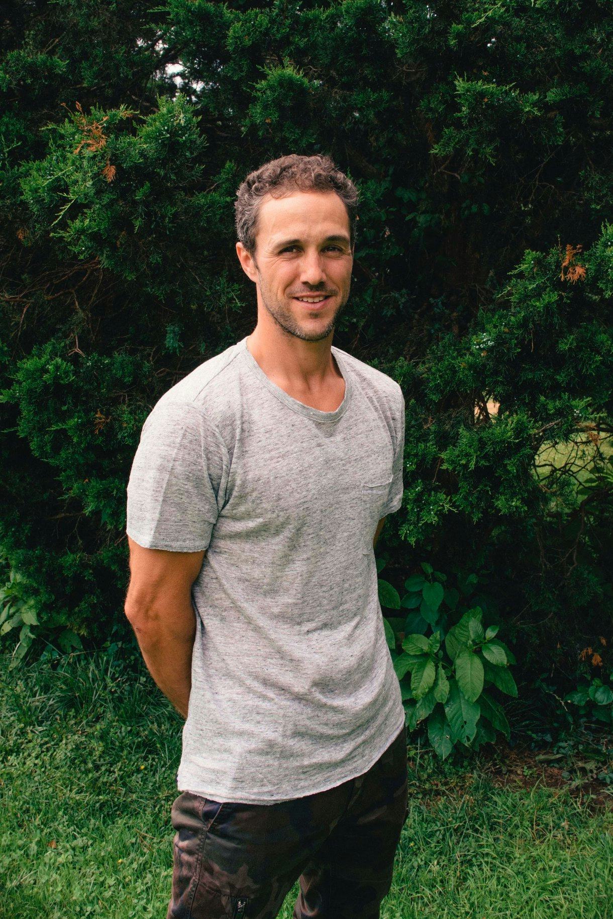 Clare's 'Bachelorette' Cast's Instagrams Will Help You Get &hellip;