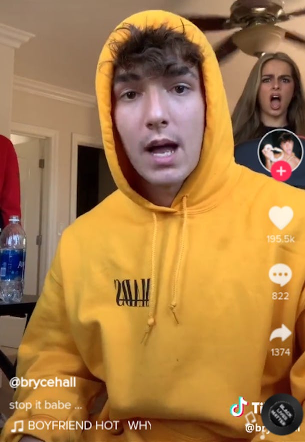 Addison Rae Easterling Bryce Hall S Relationship Timeline Has Kept Fans Guessing