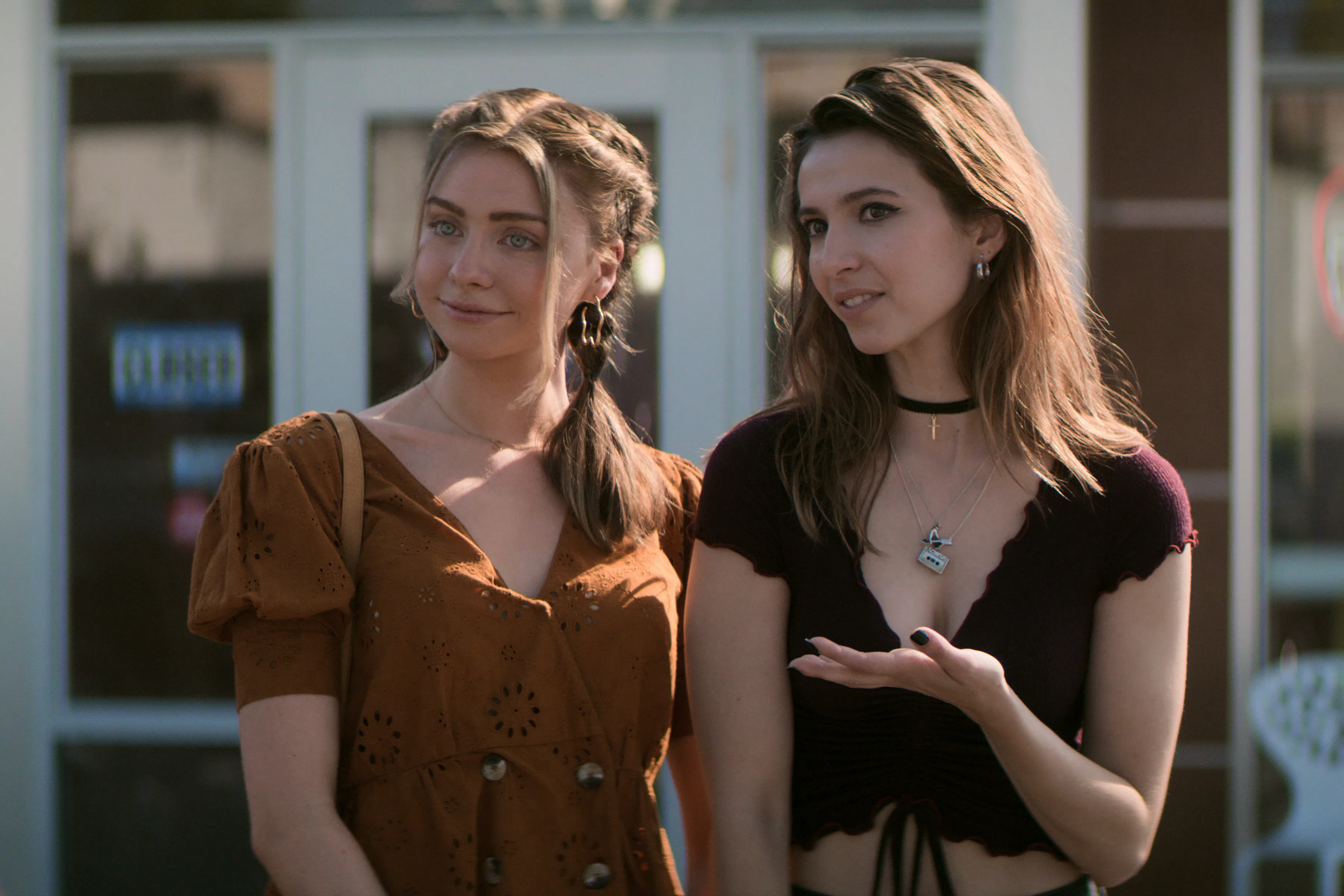 ‘Teenage Bounty Hunters’ Stars Maddie Phillips & Anjelica Bette Fellini ...
