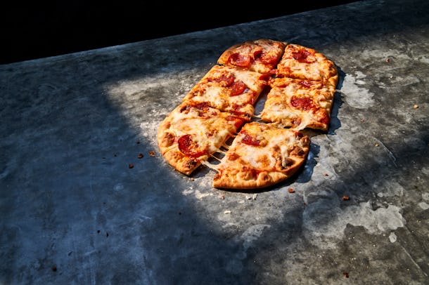 Panera’s New Flatbread Pizza Flavors & Family Feast Deals For 2021