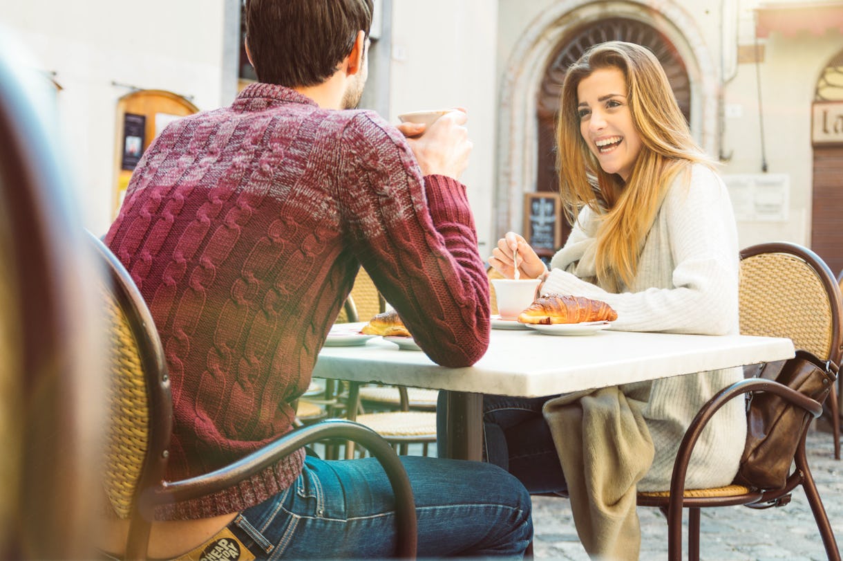 10 Tips To Get Rid Of Nerves Before A First Date So You Don't Freak Out